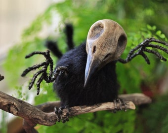 Raven skull crochet figurine, Creepy crow toy skeleton, Raven skull, Goth Bird, Voodoo doll, Gothic gift, Scary taxidermy oddities