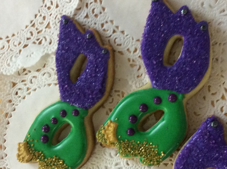 mardi gras mask cookies