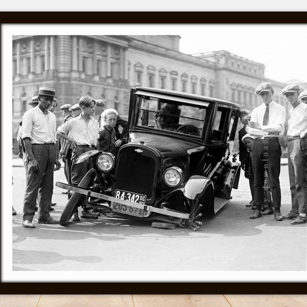 Broken Car Urban Street Photo - Printable Vintage Photo Poster - Instant Download Easy Print JPG File for Collecting Printing Framing