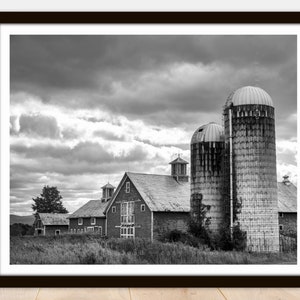 Vintage Farmhouse Photo: Rural America Barns Print (Digital Download)