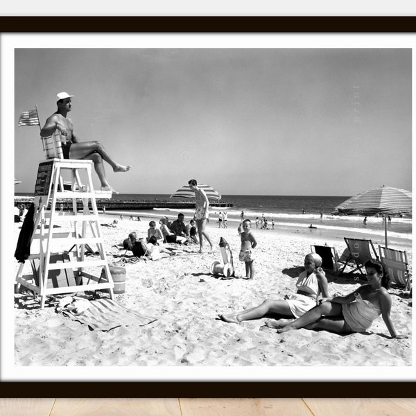 Vintage Beach Photo 1950s - Printable Vintage Photo Poster - Instant Download Easy Print JPG File for Collecting Printing Framing