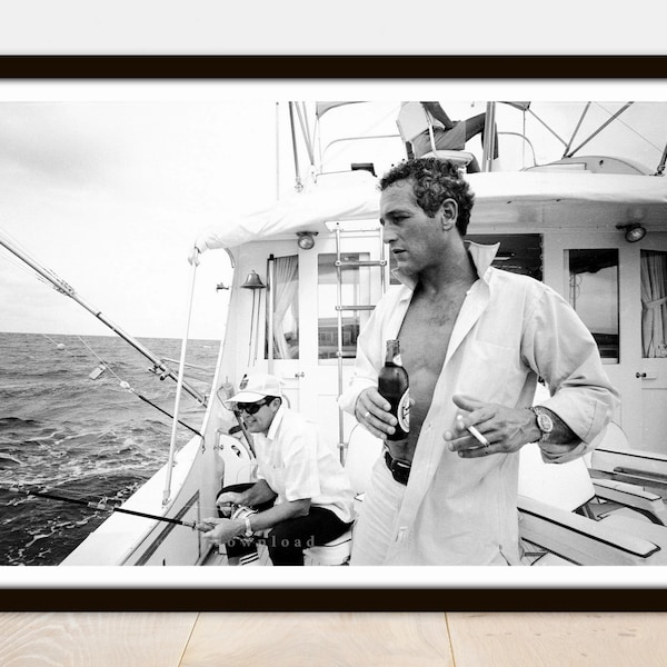 Jeune Paul Newman sur un bateau - Affiche photo vintage imprimable - Instant Download Easy Print JPG File for Collecting Printing Framing