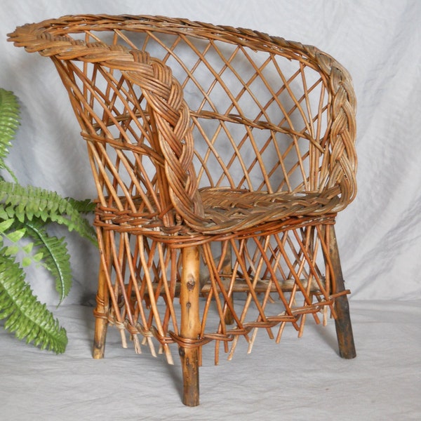 old toad chair for children in rattan, model and work from the 1960s