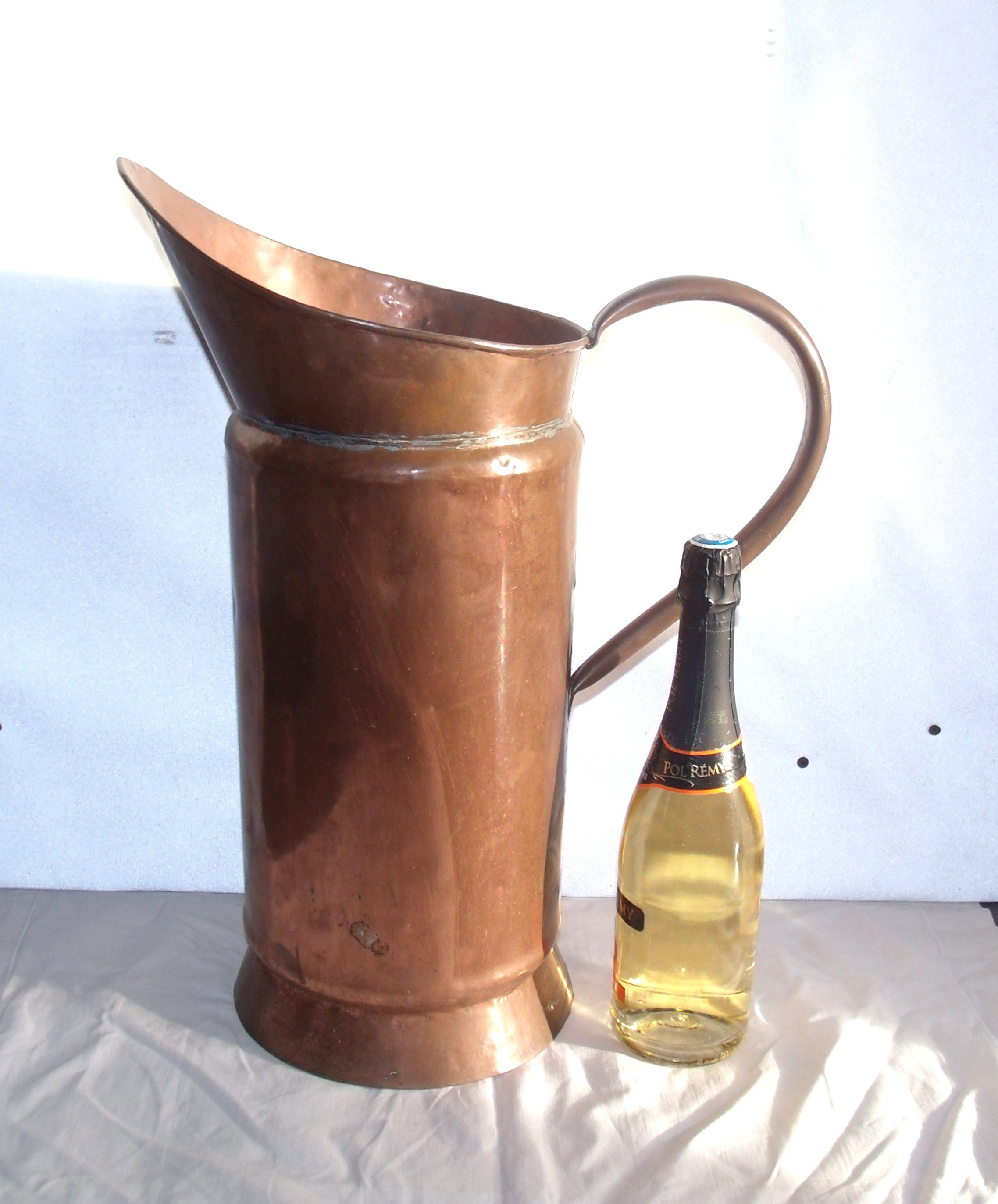 Large Water Jug/Brassware From France Hammered By Hand - Copper 19Th Century Decoration Only