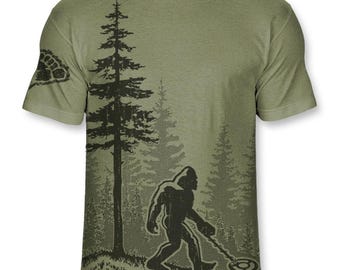Bigfoot Metal Detecting T Shirt – Funny Sasquatch Treasure Hunting Graphic Tee, Detectorist Shirt for Men, Ultra Soft, No-Feel Print – F006
