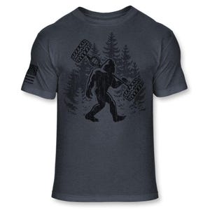 Bigfoot Off-road T-Shirt - Funny Sasquatch Offroad shirt - Bigfoot Off Road 4x4 silhouette shirt - Outdoor Athletic Soft Blend Tee - A177 Heather Navy Blue