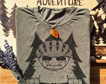 Funny Bigfoot Mountain Bike T-Shirt: Sasquatch MTB Graphic Tee - C011