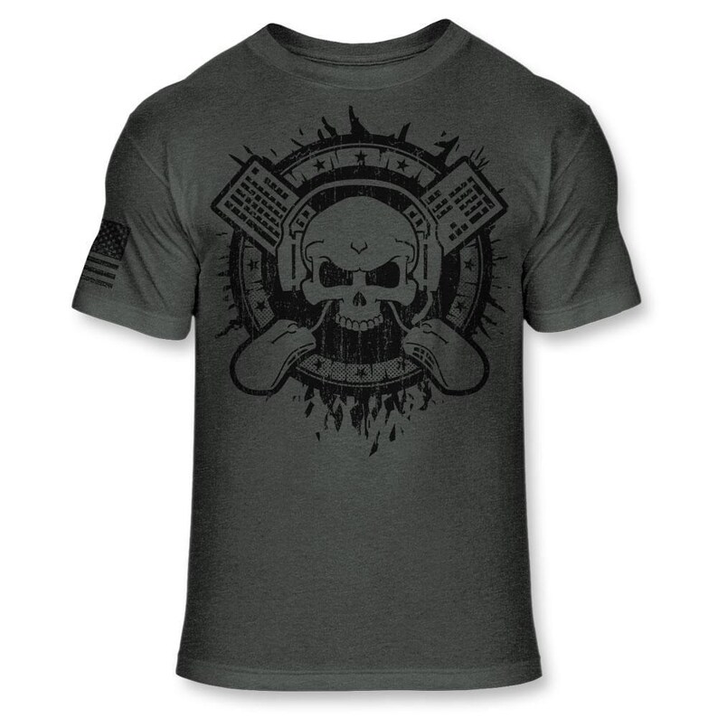 Computer Gaming Skull Graphic T-Shirt: Ultra-Soft Soft Blend - A419 Heather Dark Gray