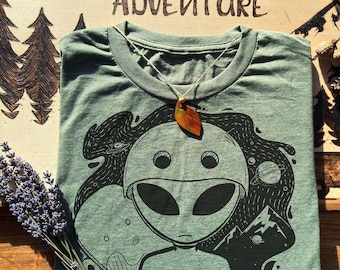 Funny Alien Skateboarding UFO Soft Blend T-Shirt - C028