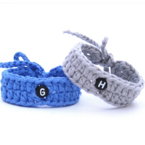 Bracelets d'identification de jumeaux pour bébés 2 pièces / Monogrammes en coton bio / Couleur au choix