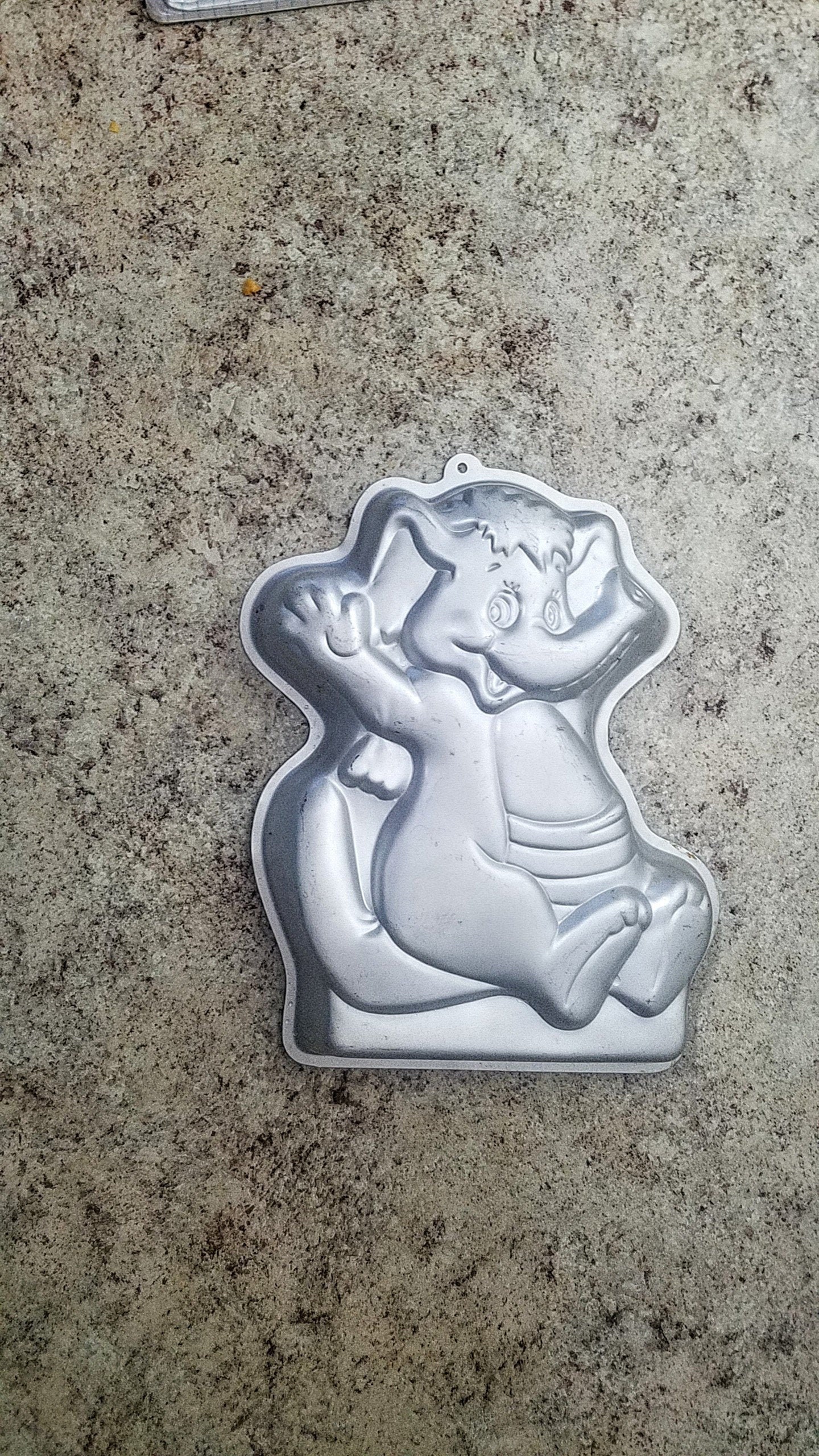 Elephant Cake Pan for sale Only 2 left at 70