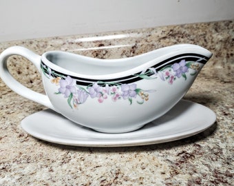 McCrory Stores  1980’s GRAVY BOAT & Saucer Purple Pink FLORAL black Handle McCrory Stores