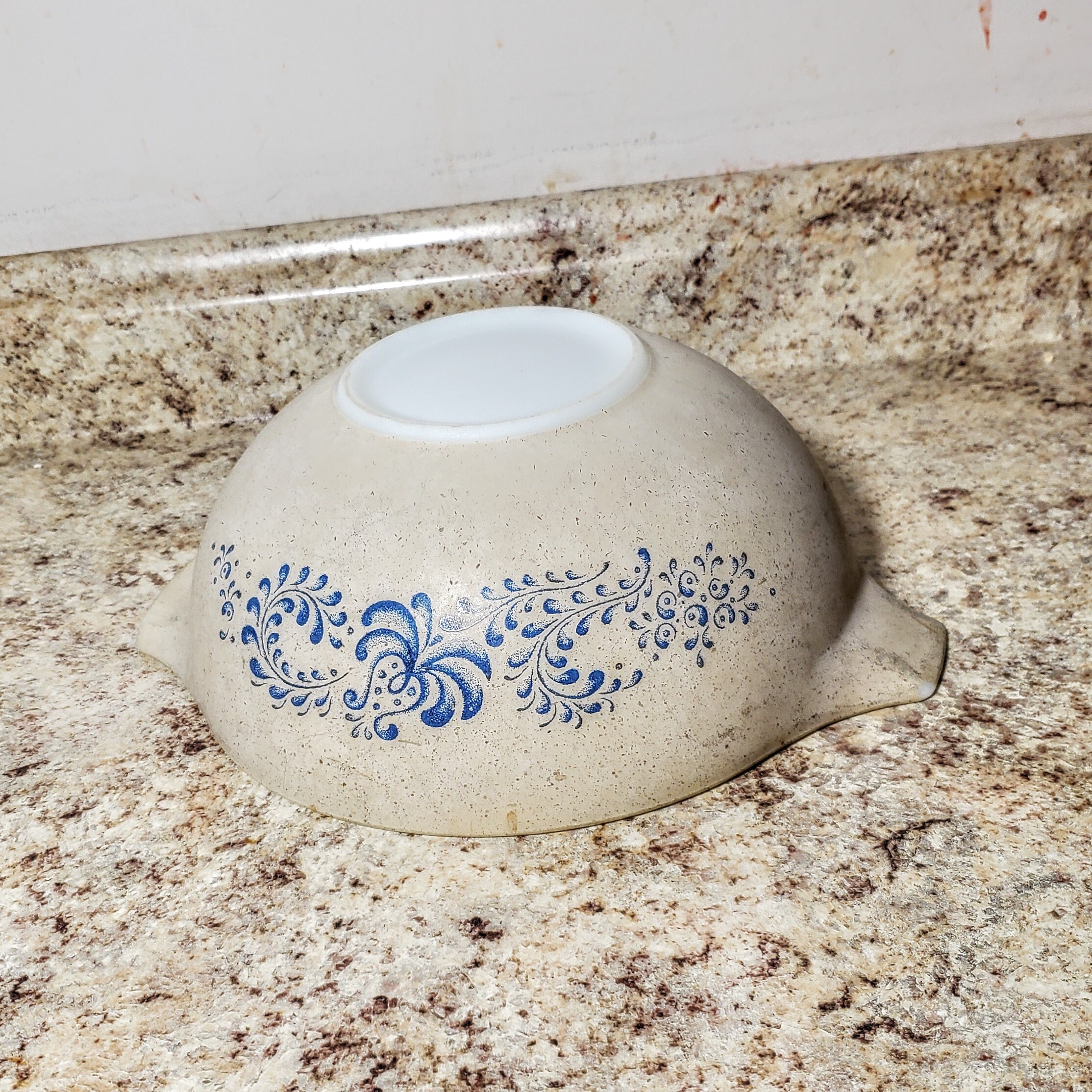 Pyrex Blue Tulip #043 1.5qt w/lid and cradle sales PROMOTIONAL PATTERN