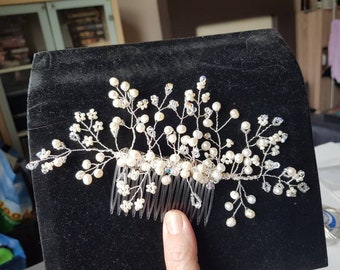 Bridal/bridesmaids/flower girl/first communion freshwater pearl and Swarovski crystal bicone hair comb
