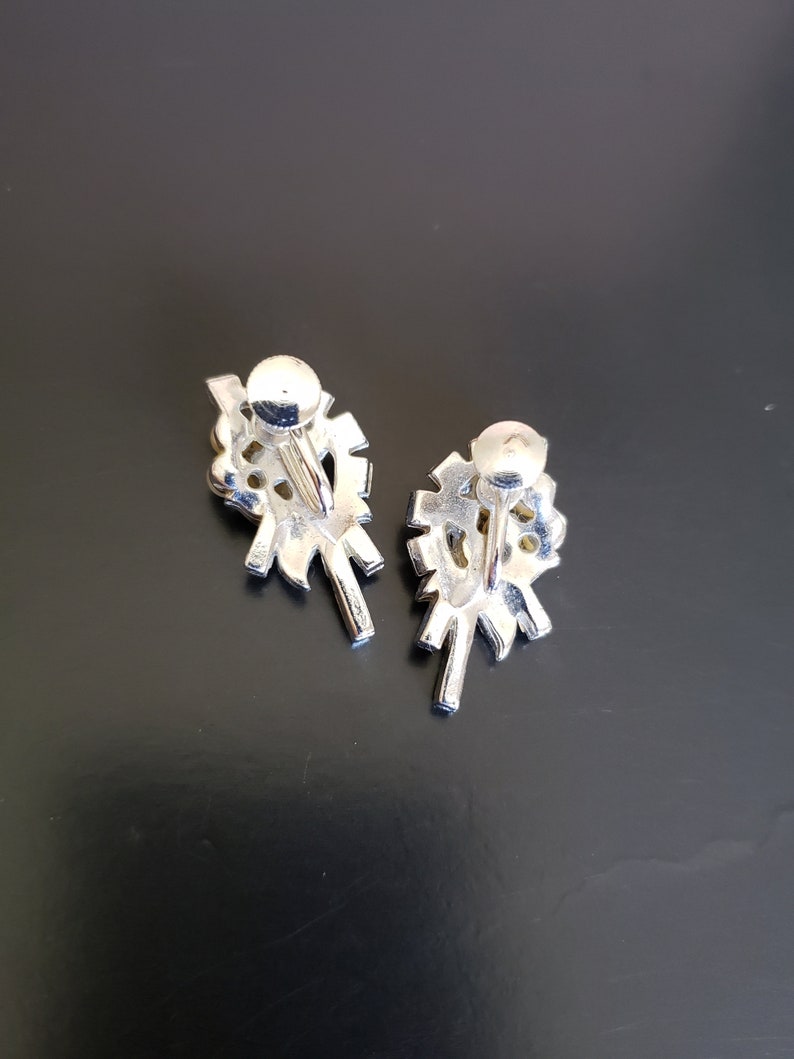 Vintage Silvertone Rhinestone and Faux Pearl Earrings Screw Backs image 3