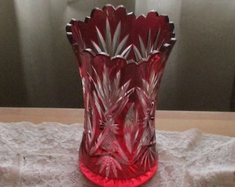 Cranberry geslepen vaas, Val St. Lambert glas, data begin 1900, bloemenvaas, selderijvaas, BPCG, huwelijkscadeau, woondecoratie