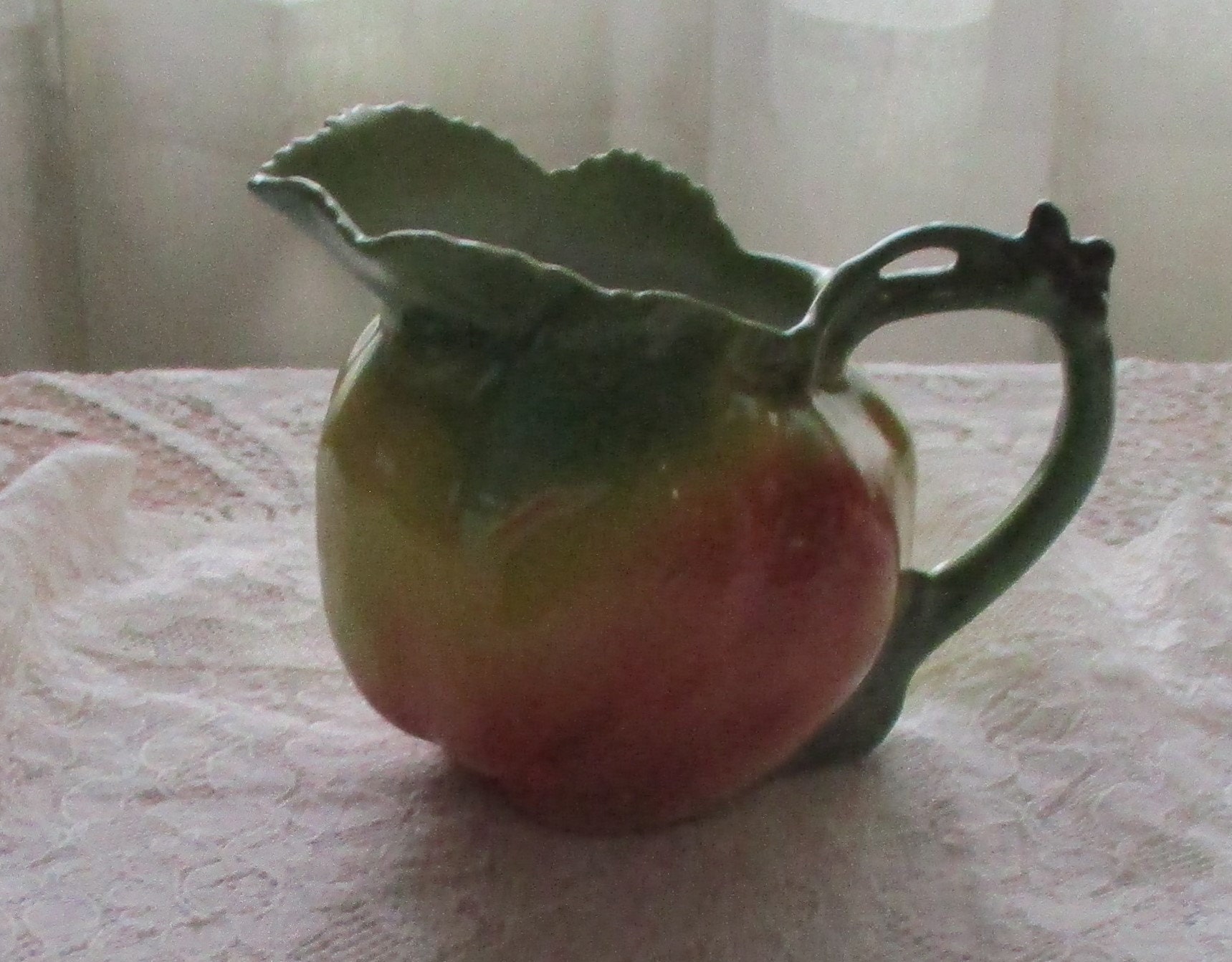 Royal Bayruth Tomato Tea pot (DEB) Royal Bayruth Tomato Tea pot (DEB)