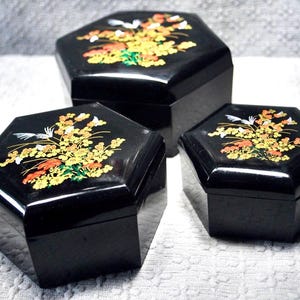 Nistkästen Hexagon mit Deckeln 3er Set Hong Kong Dark Floral Home Decor