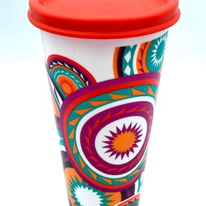 Vaso TUPPERWARE de 16 oz con tapa Círculos del suroeste