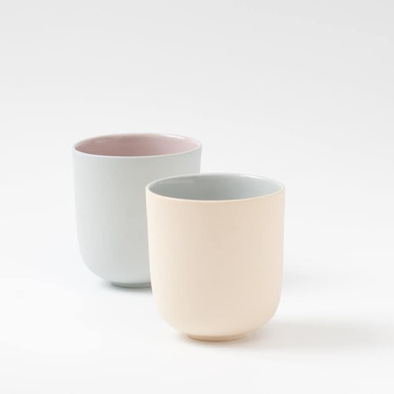 Чашки. Чашка белая. Белая чашка на прозрачном фоне. Керамические чашки без ручки. Керамические чашки без ручки.