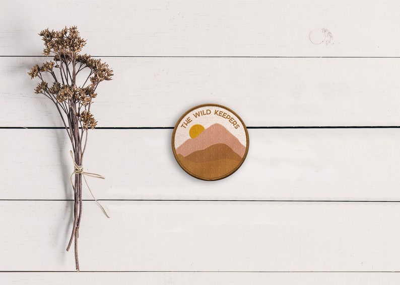 Wild Patch Mountains Patch Iron-On Patch Embroidery Embroided Applique Applique Motif Gift Hiking Explore