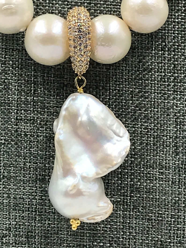 Large Pearl Necklace with Baroque Pendant