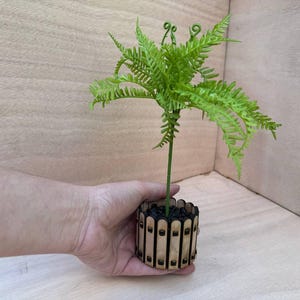 Realistic Miniature Palm Plant in Pot for 1/6 Scale Dollhouse Decoration