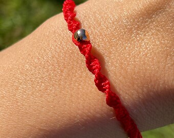 Pulsera de macramé rojo: cuentas ajustables de oro rosa, amuleto protector