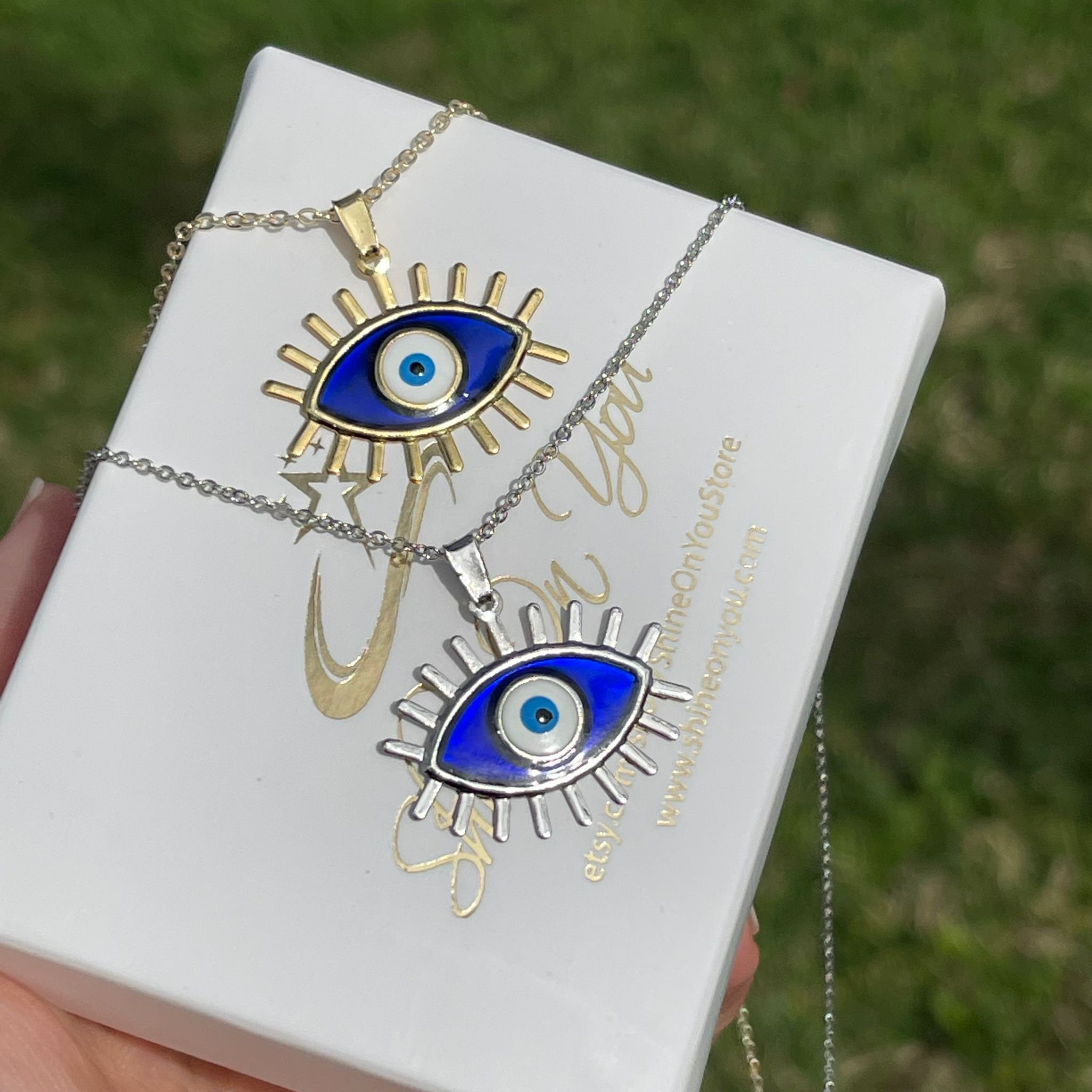 Dynamic Evil Eye Necklace From Greece Design Illustration Dynamic Evil Eye Necklace From Greece Design Illustration
