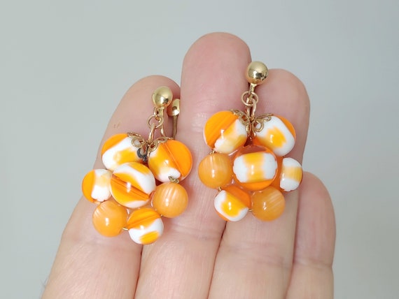 upcycled vintage orange and white acrylic bead cl… - image 8