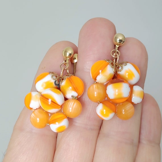 upcycled vintage orange and white acrylic bead cl… - image 9