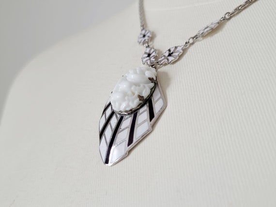 Early Coro Art Deco pendant silvertone necklace, … - image 4