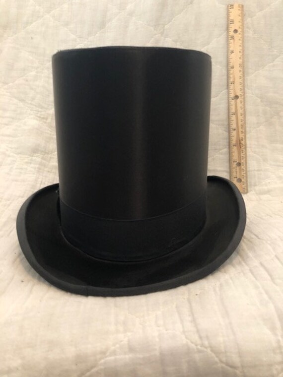size 8 top hat