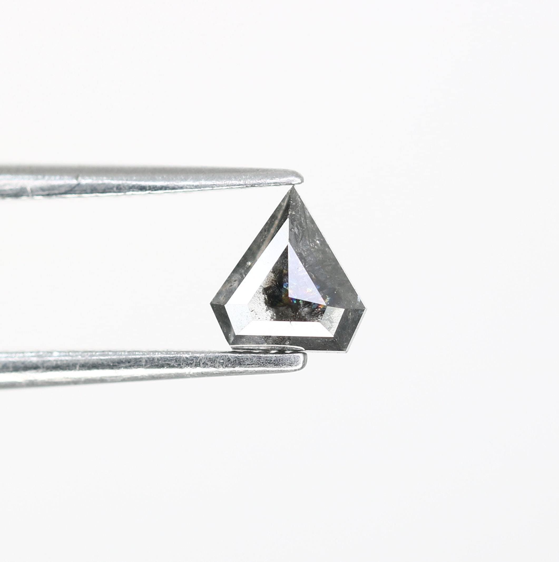 0.43 CT ダイヤモンドシェイプ ソルトアンドペッパーダイヤモンド