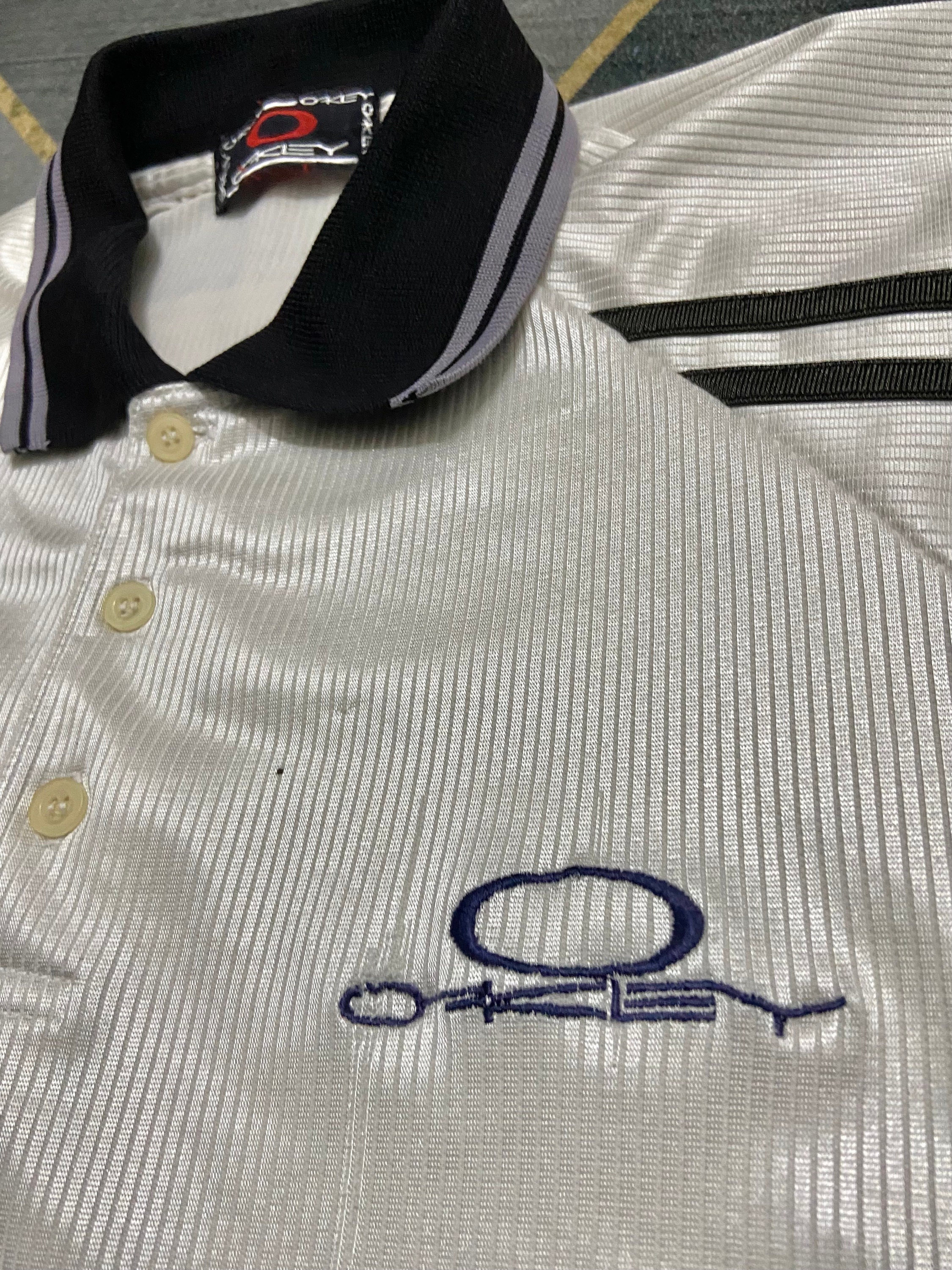 Vintage 90s Oakley Classic Jersey Embroidery Logo T Shirt Vintage 90s Oakley Classic Jersey Embroidery Logo T Shirt