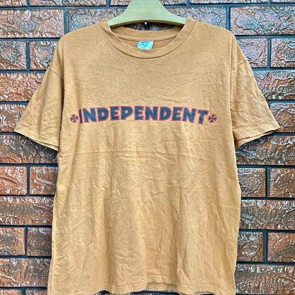 Vintage 80s OG Independent Skateboard Classic Logo Old Skates Belton Stedman T Shirt / Santa Cruz / 80s Skates T Shirt Maat M