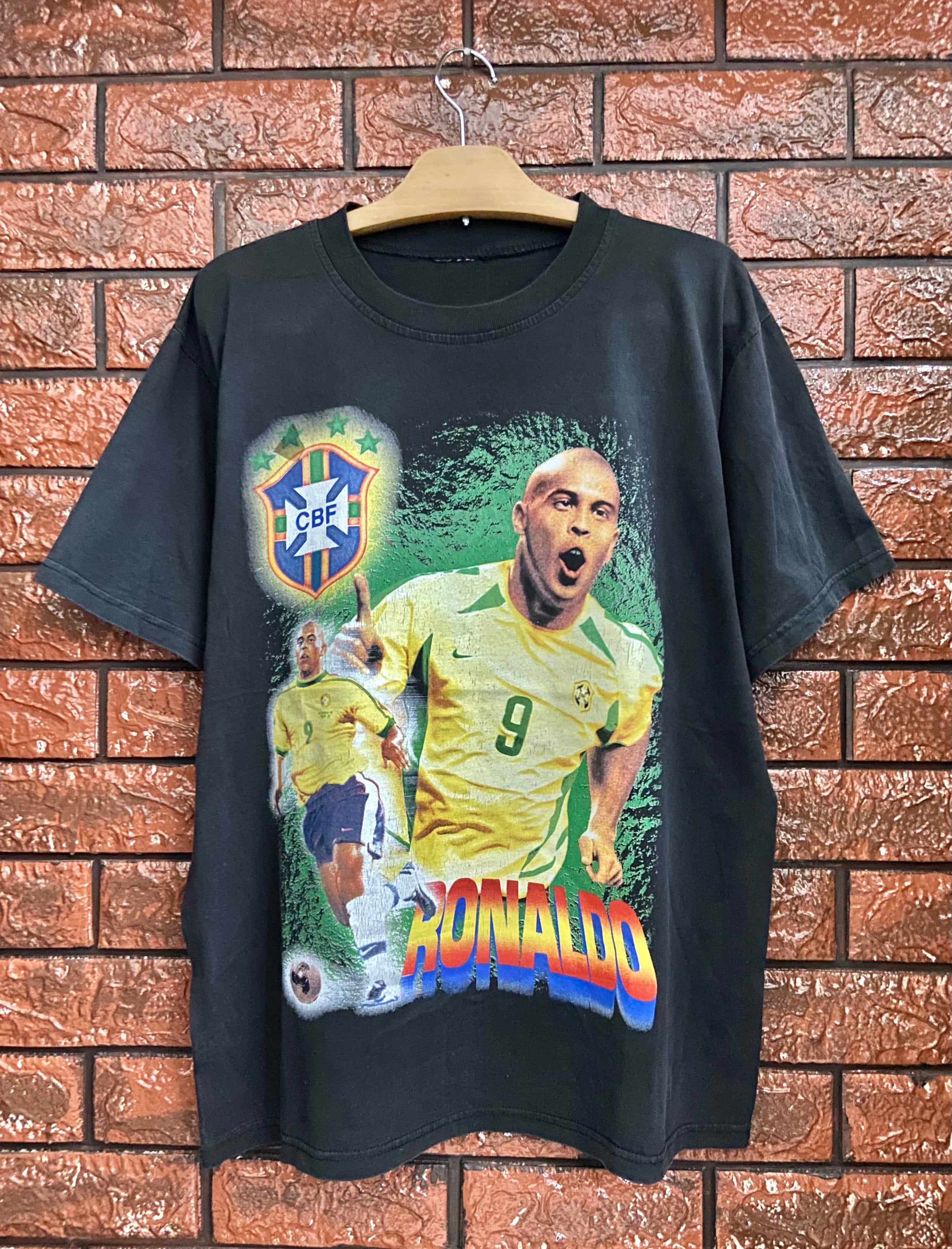 Ronaldo Brasil Home Kit 2002 Nazario brazil R9 - Roblox