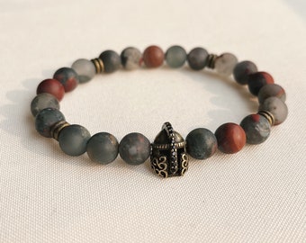 Gladiator Helm Armband: Matte Afrikanischer Blutstein, Antik Gold Anhänger