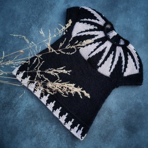 Self-knitted vest
