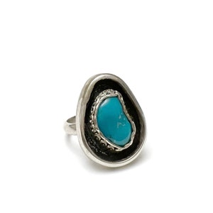 Vintage Southwestern Sterling Silver Turquoise Stone Bean Ring Size Size 5.75