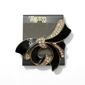Vintage Trifari Signed Black Enamel Clear Rhinestone Goldtone Ribbon Bow Brooch