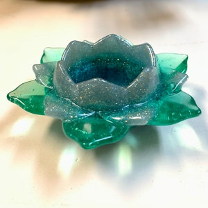 Small Lotus Flower Candle Holder with Battery Operated Flickering Tea Light Included, Tea Light Holder, Accent Piece, Resin Candle Holder
