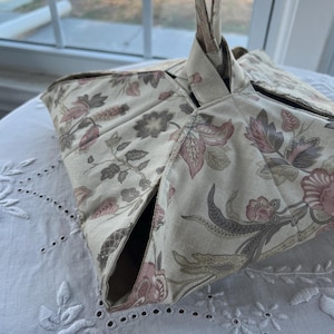 Fabric Pie/Casserole Carrier, Handmade, Taupe Floral Fabric, 100% Cotton