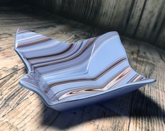 Blå och lila smält glasskål