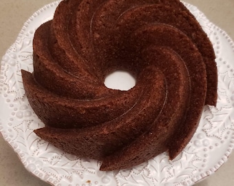 Swirl-Shaped Banana Bread Bundt Cake: Gluten-Free, Sugar-Free