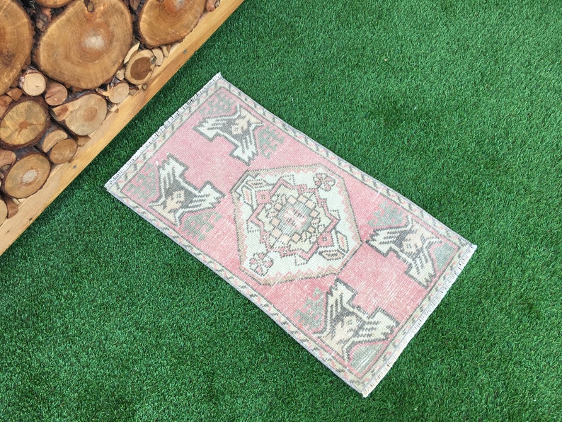 1'6''x2'10'' Vintage Turkish Mat Rug,pale Colors Worn Low Pile Oushak