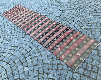 Alfombra Kilim turca vintage: 81 x 350 cm, anudada a mano, ideal para decorar el pasillo.