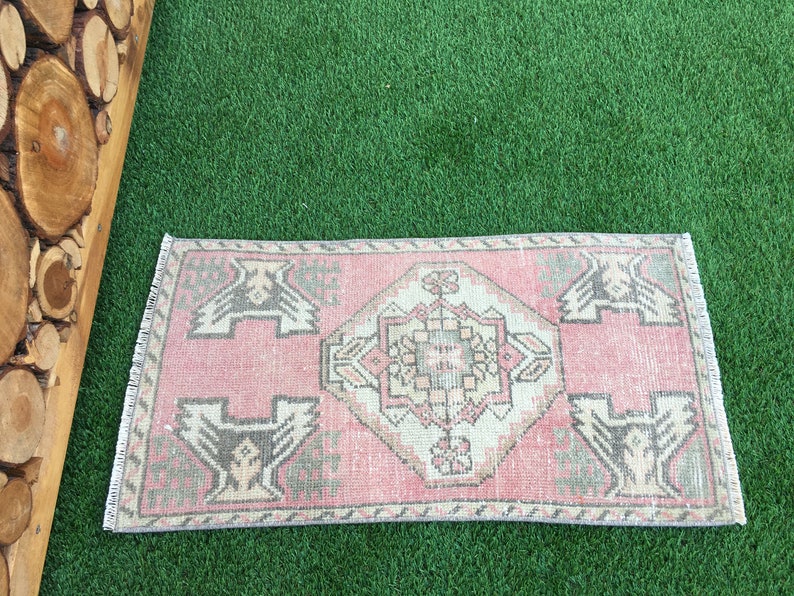 1'6''x2'10'' Vintage Turkish Mat Rug,pale Colors Worn Low Pile Oushak