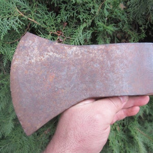Vtg Old Rare German Marked Bear "ILTIS" 2,57 lbs / 1,170 Kg. Hand Forged Tomahawk Splitting Felling Camping Axe Hatchet Woodsman Hand Tool