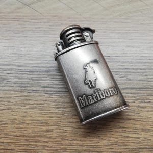 Briquet Marlboro